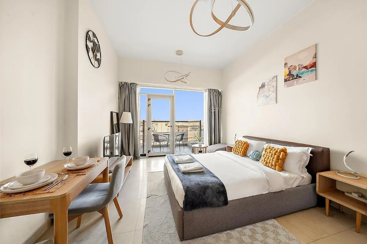 First Class Studio Classy Comfort Dubai Apartment