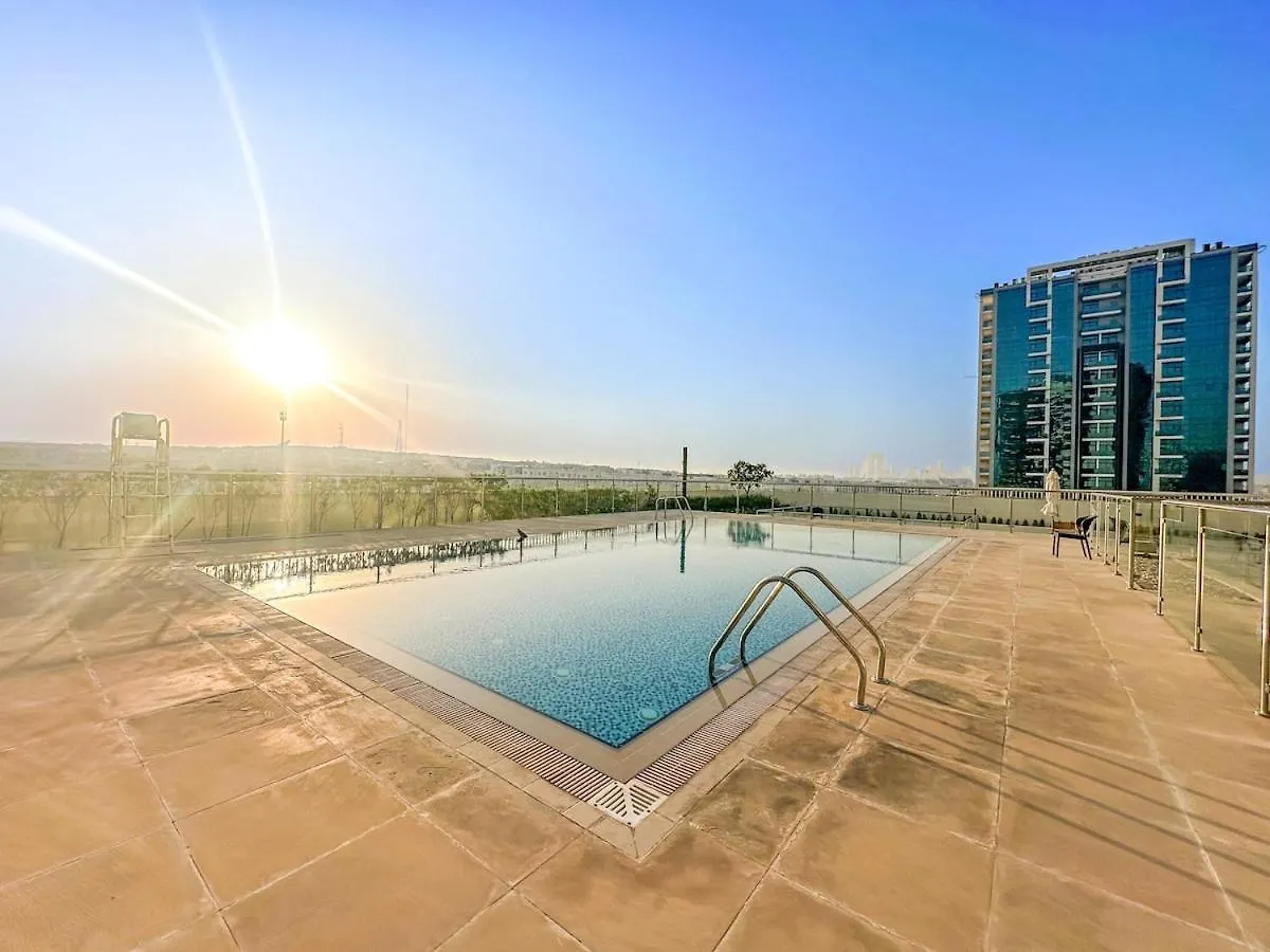 Apartment First Class Studio Classy Comfort Dubai